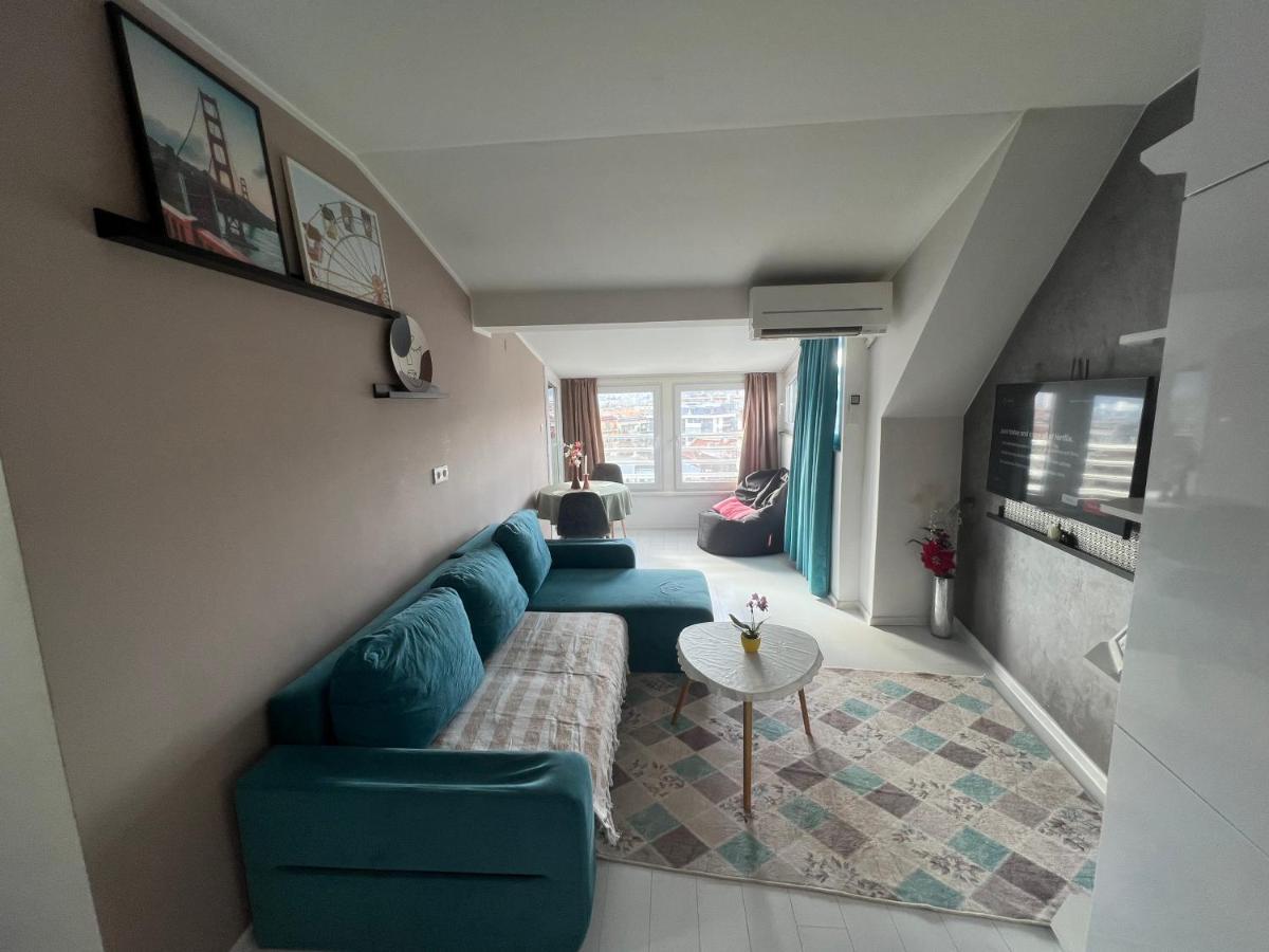 Town Place Apartment Kŭrdzhali エクステリア 写真